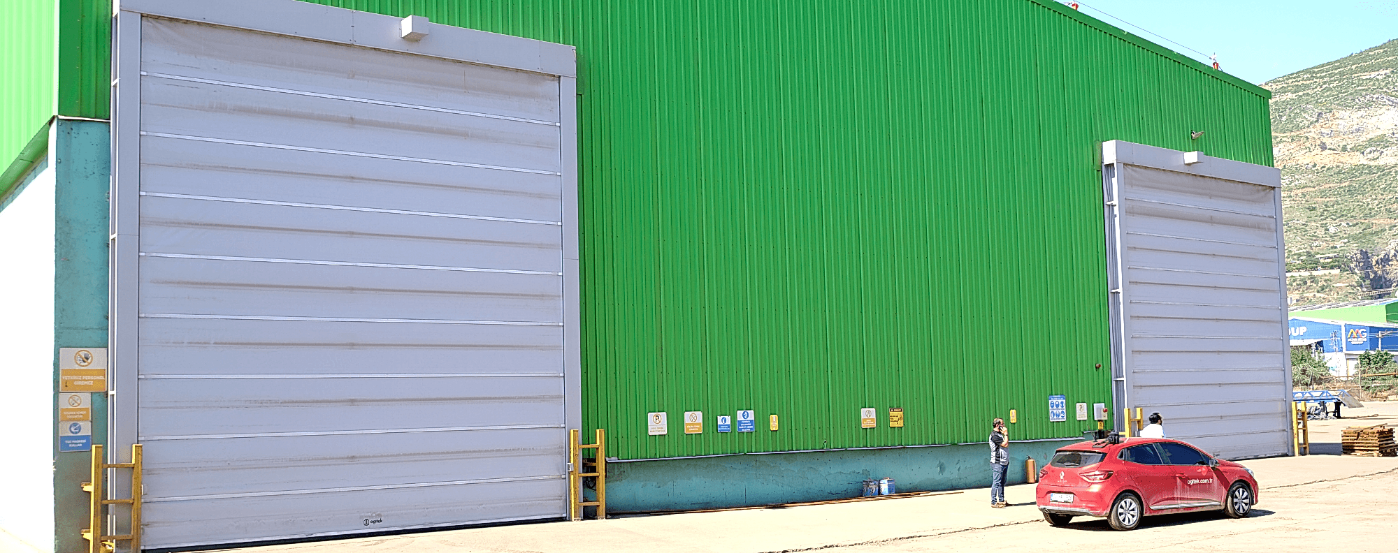 Endüstriyel Projelerde Neden Doğru Kapı ve Geçiş Sistemleri Tercih Edilmelidir?