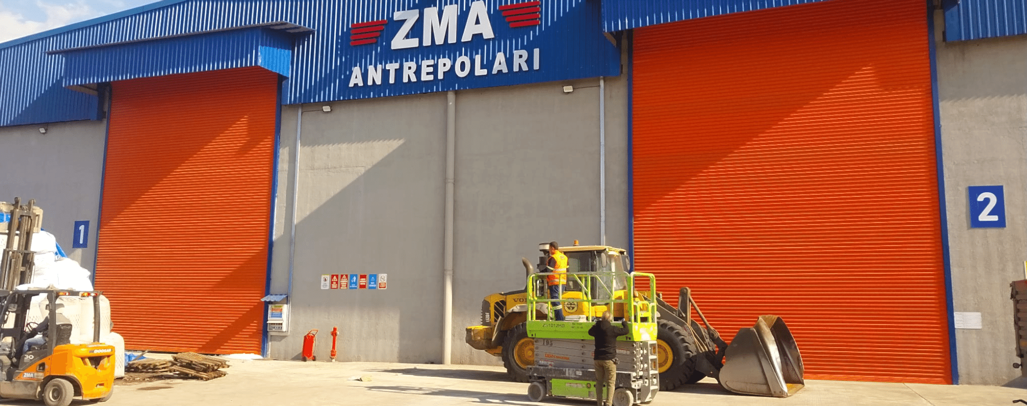 Prestijli Projelerde Windroll Rüzgara Dayanıklı Kapı Sistemlerinin Önemi